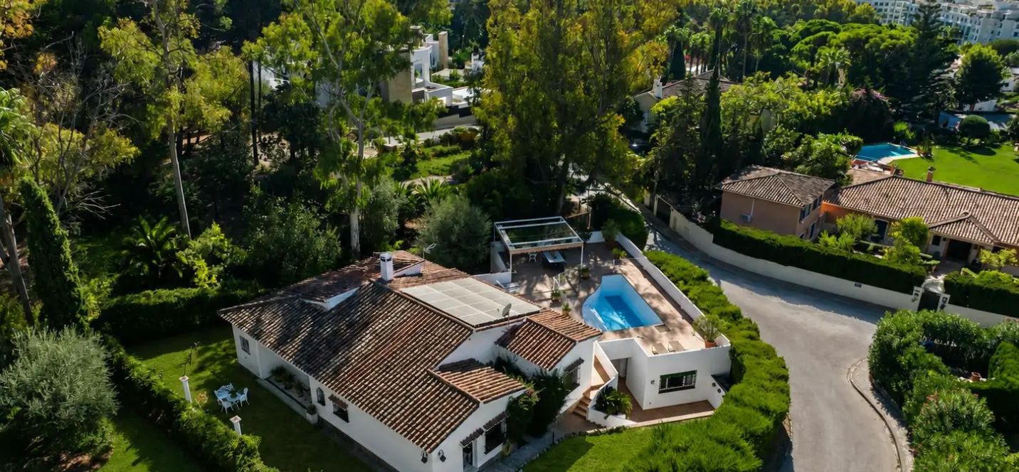 Venta de villa independiente en Marbella 0