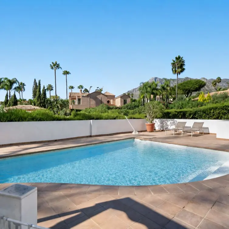 Venta de villa independiente en Marbella