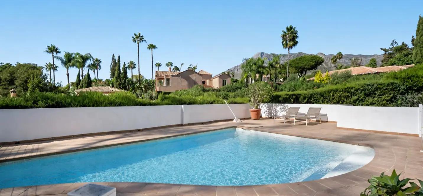 Venta de villa independiente en Marbella 2