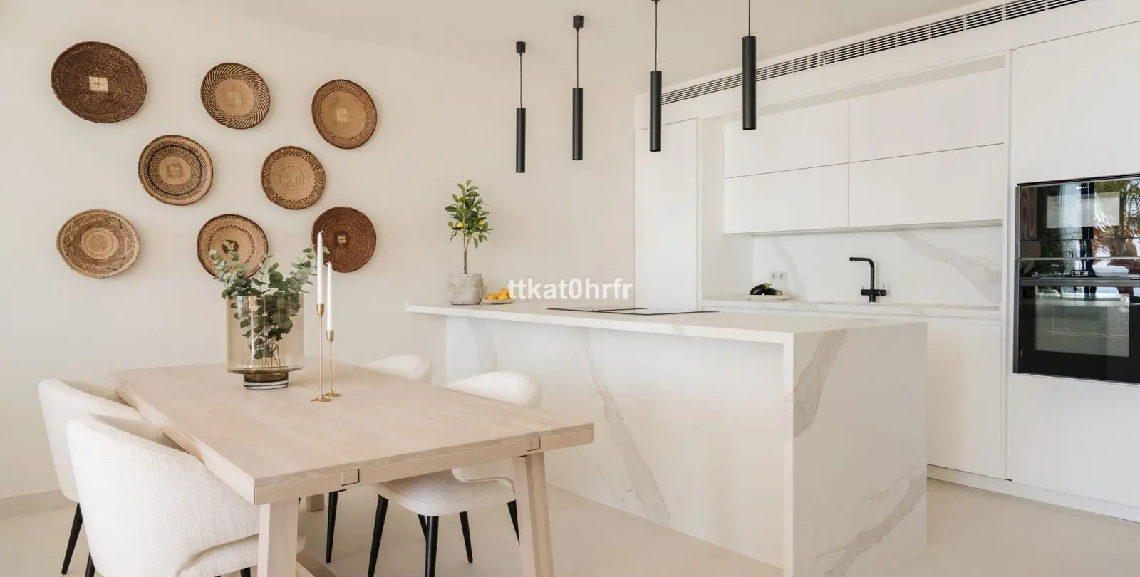 Sale of penthouse duplex in Nueva Andalucía 3