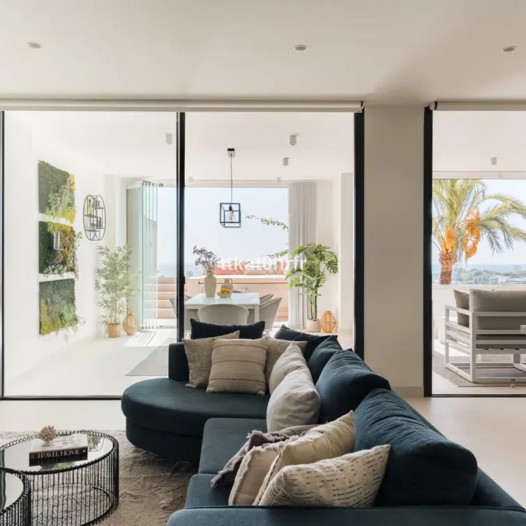 Venta de ático dúplex en Nueva Andalucía