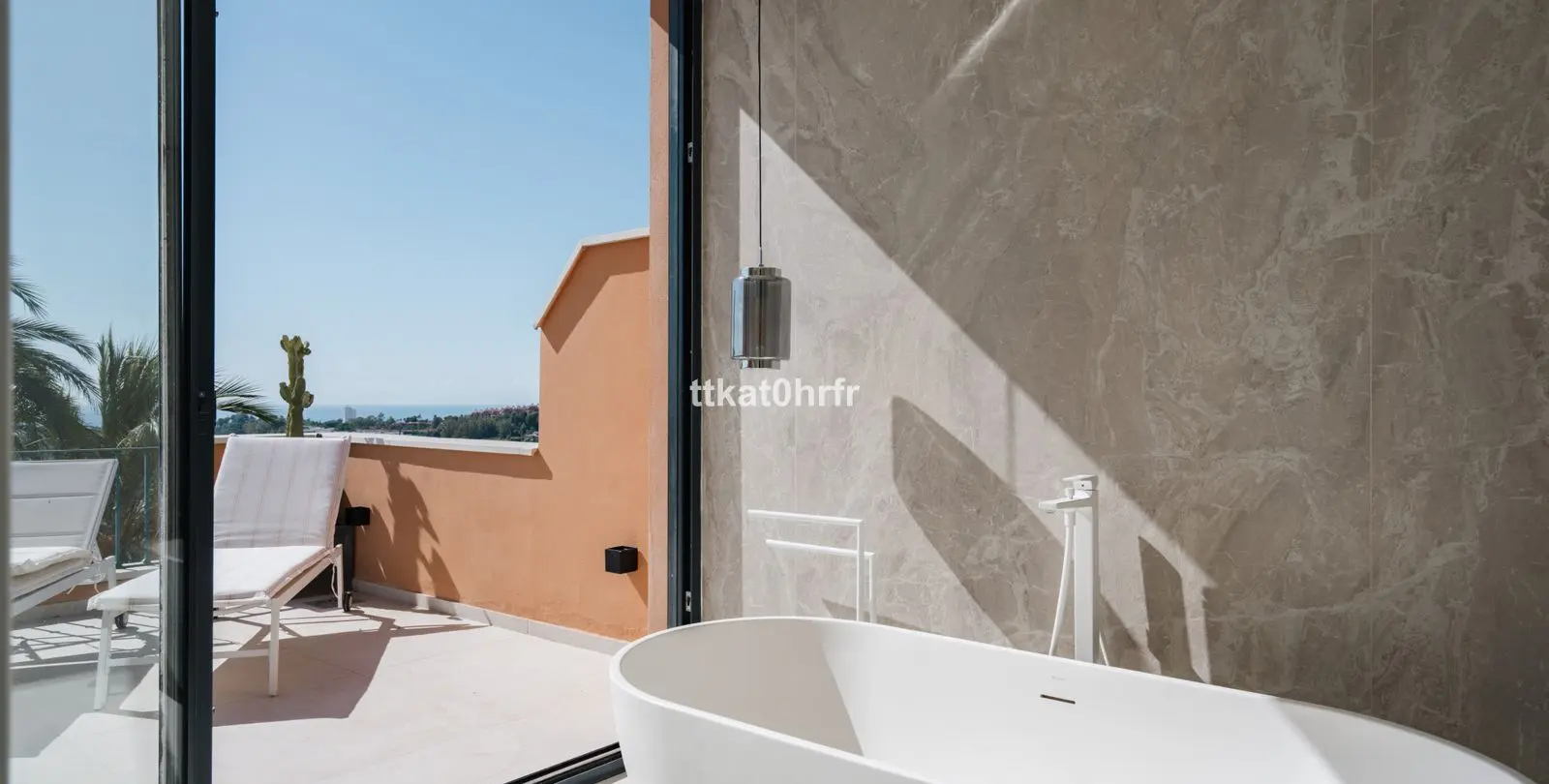 Sale of penthouse duplex in Nueva Andalucía 23