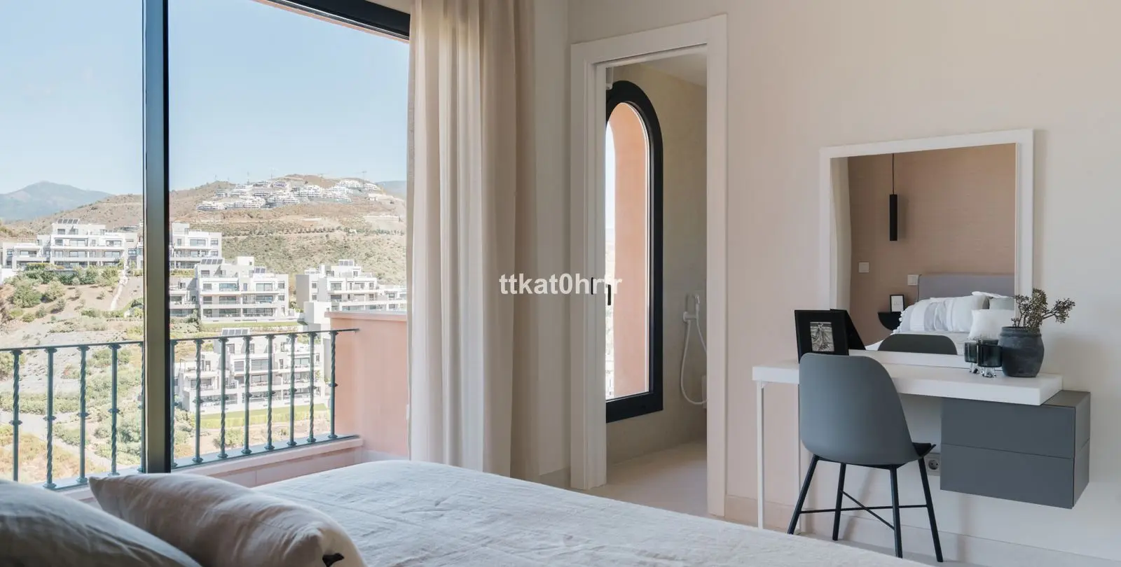 Sale of penthouse duplex in Nueva Andalucía 28