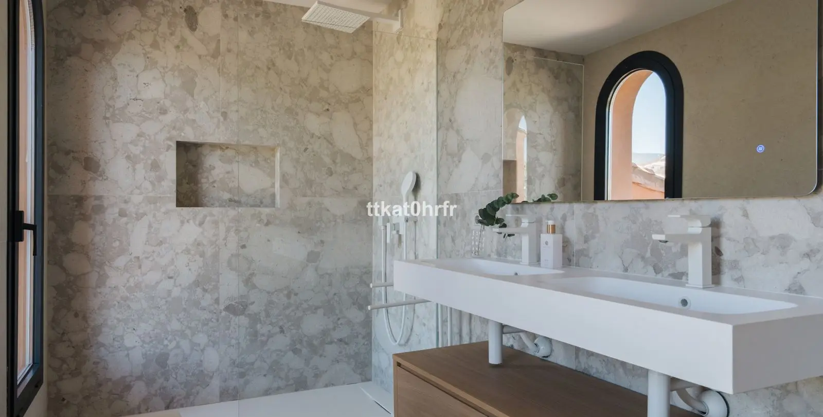 Sale of penthouse duplex in Nueva Andalucía 30