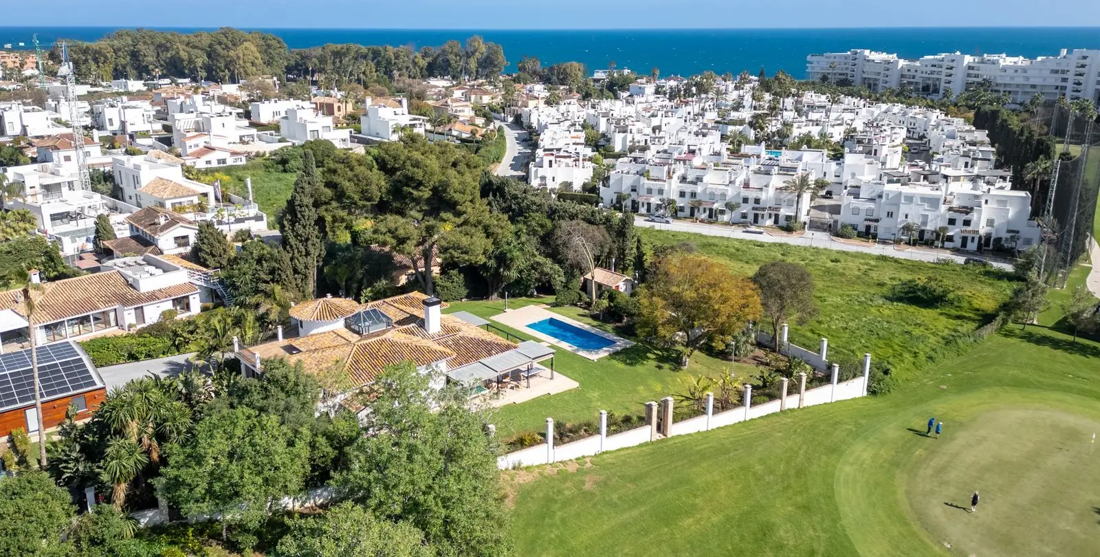 Venta de villa independiente en San Pedro de Alcántara 1