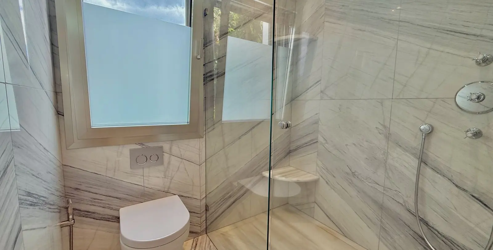 Venta de villa independiente en San Pedro de Alcántara 26
