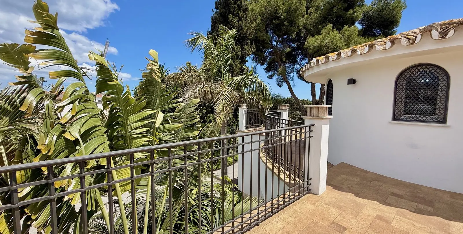 Venta de villa independiente en San Pedro de Alcántara 33