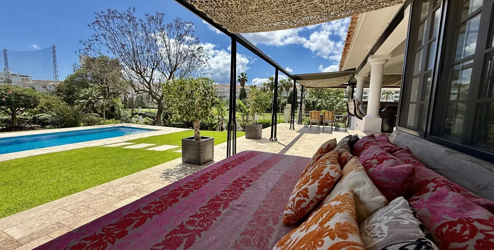Venta de villa independiente en San Pedro de Alcántara 36