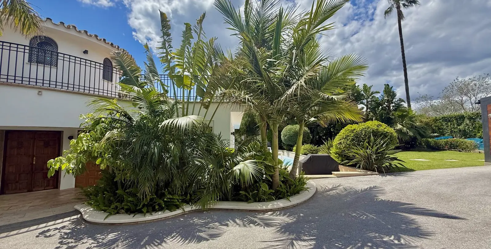 Venta de villa independiente en San Pedro de Alcántara 58