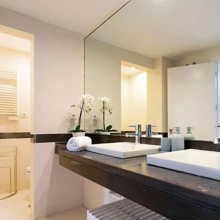 Venta de apartamento en planta media en Málaga Centro