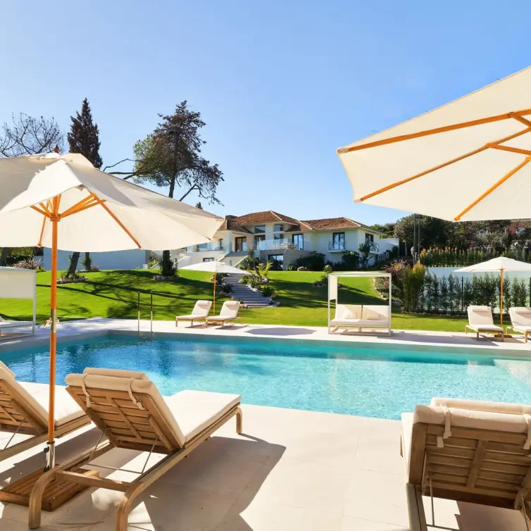 Venta de villa independiente en San Pedro de Alcántara