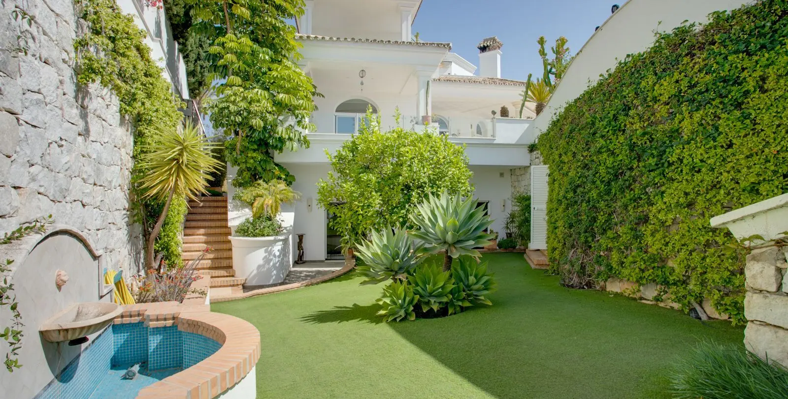 Sale of detached villa in Benahavís 17