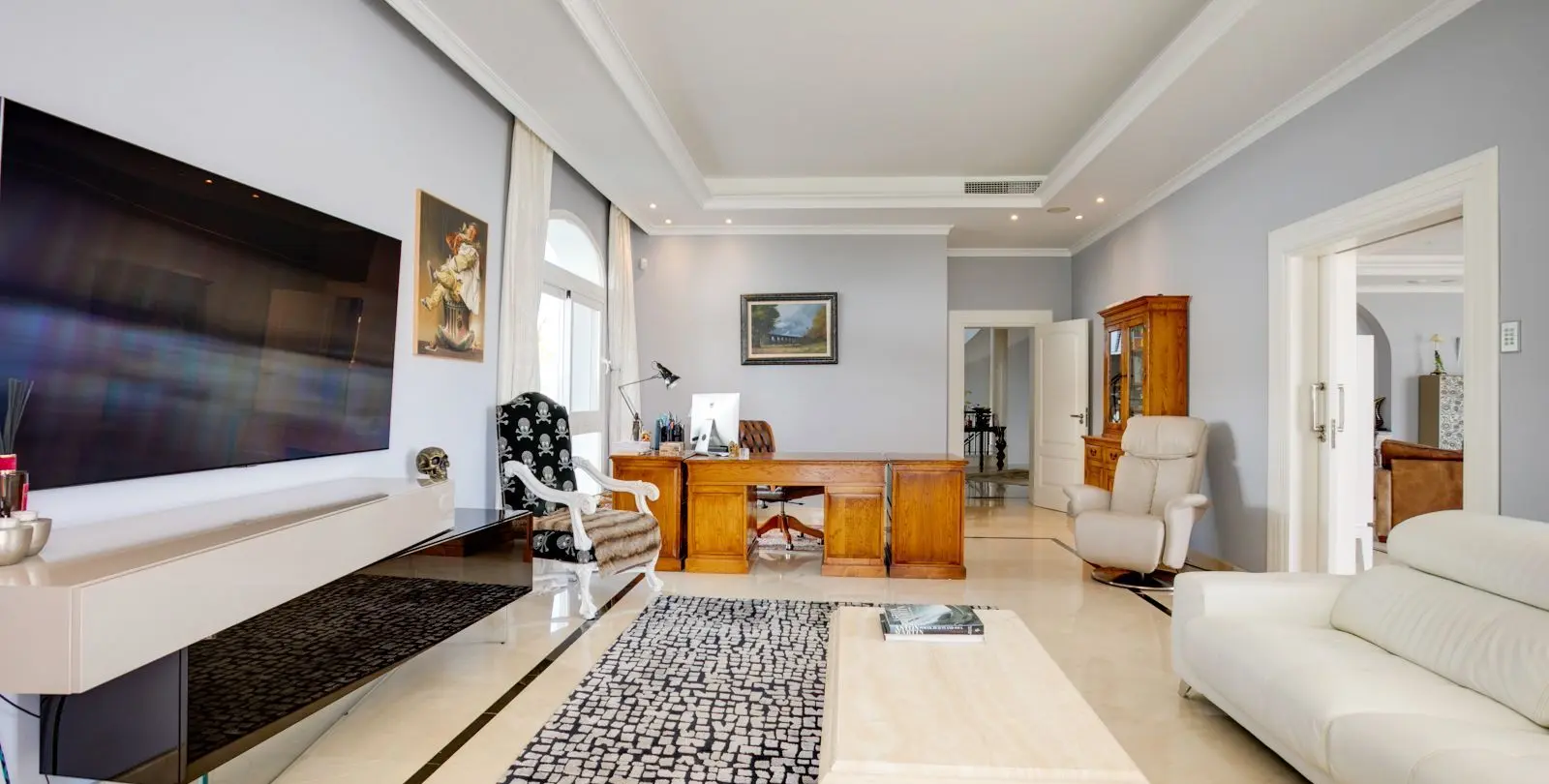 Sale of detached villa in Benahavís 18