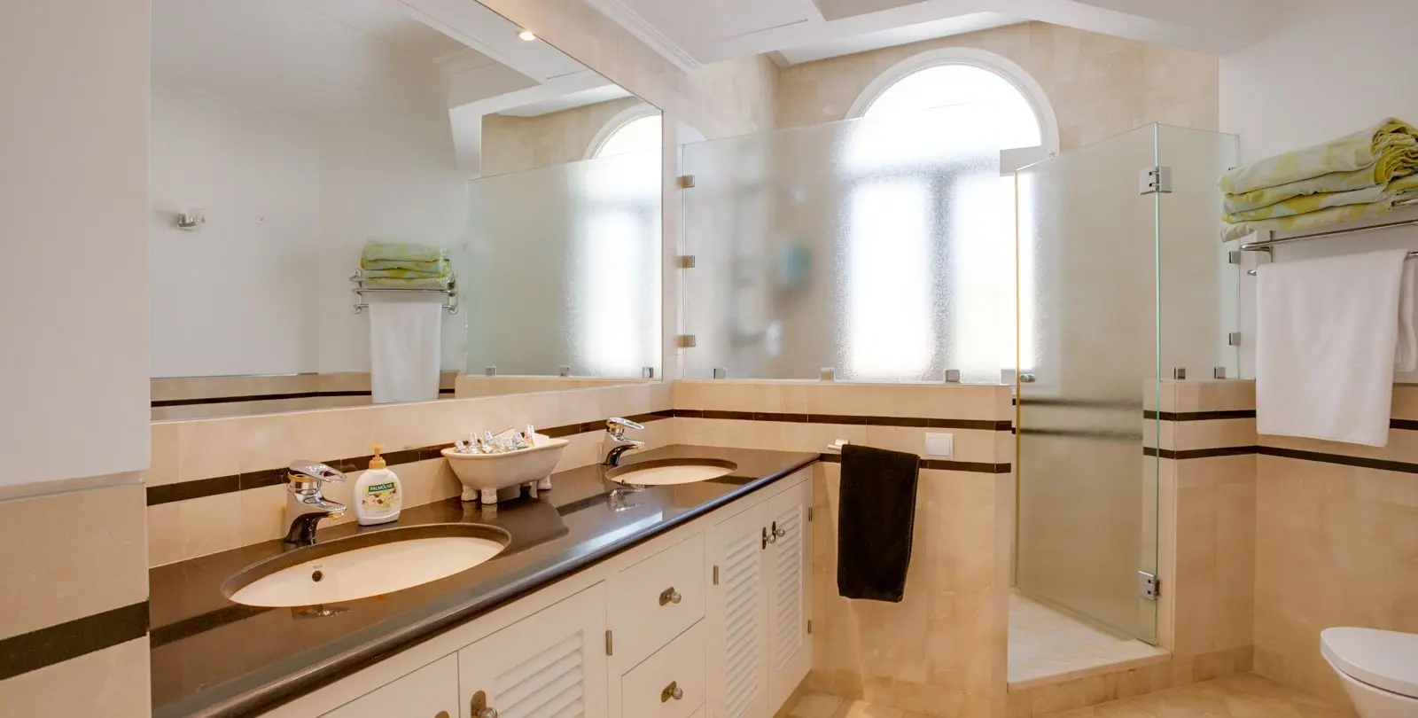 Sale of detached villa in Benahavís 26