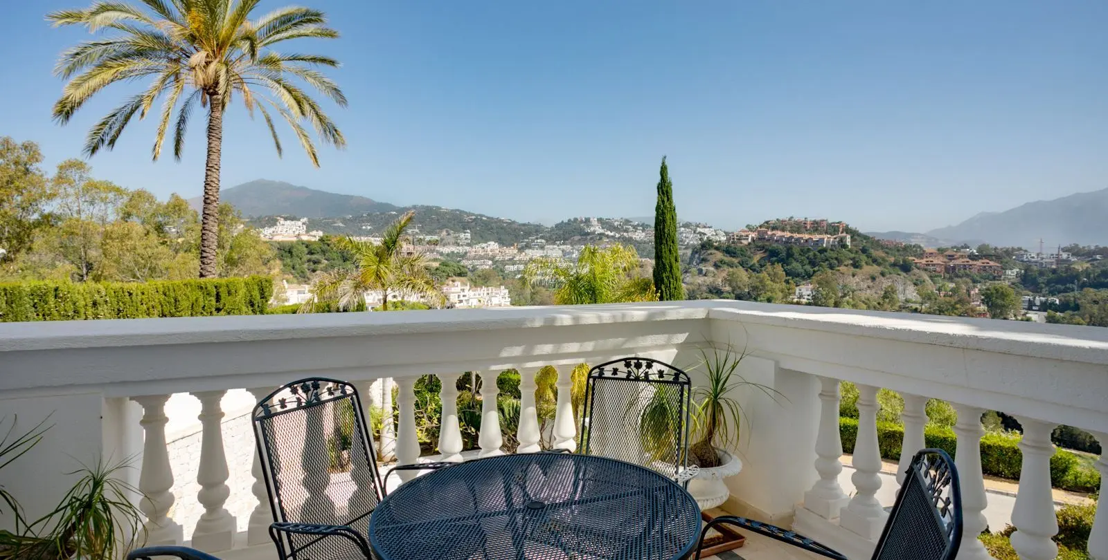 Sale of detached villa in Benahavís 29