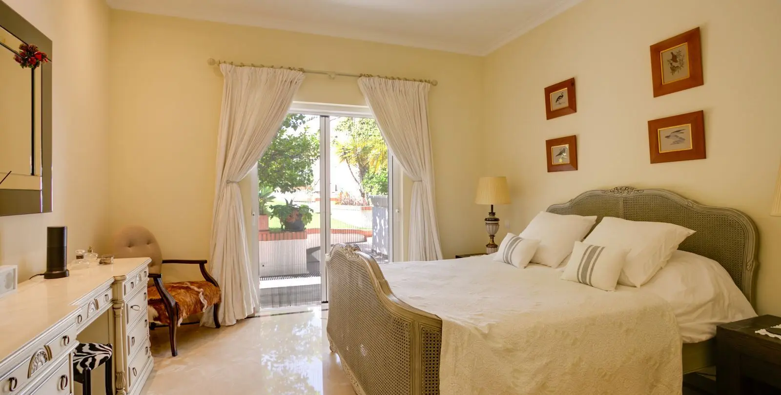 Sale of detached villa in Benahavís 35