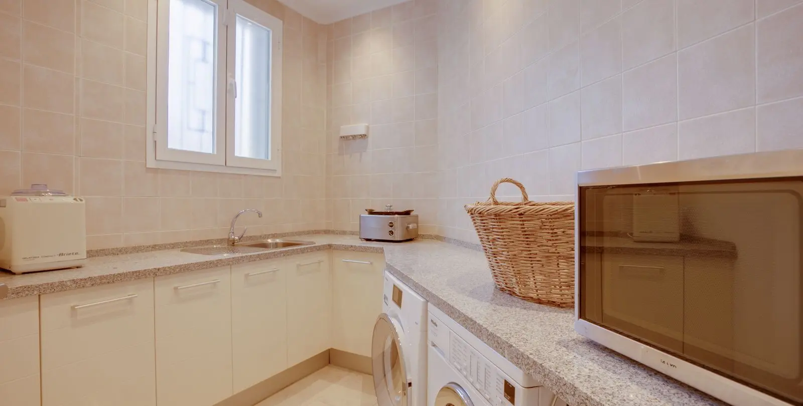 Sale of detached villa in Benahavís 39