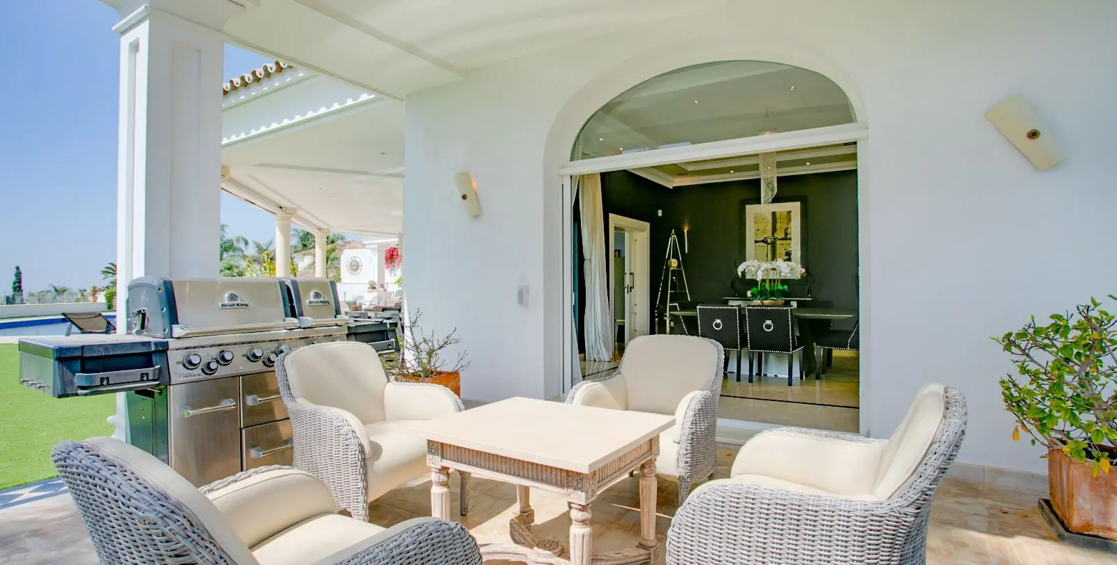 Sale of detached villa in Benahavís 56