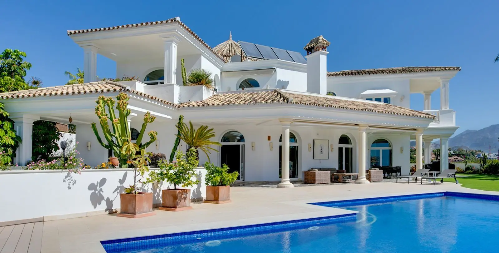 Sale of detached villa in Benahavís 63
