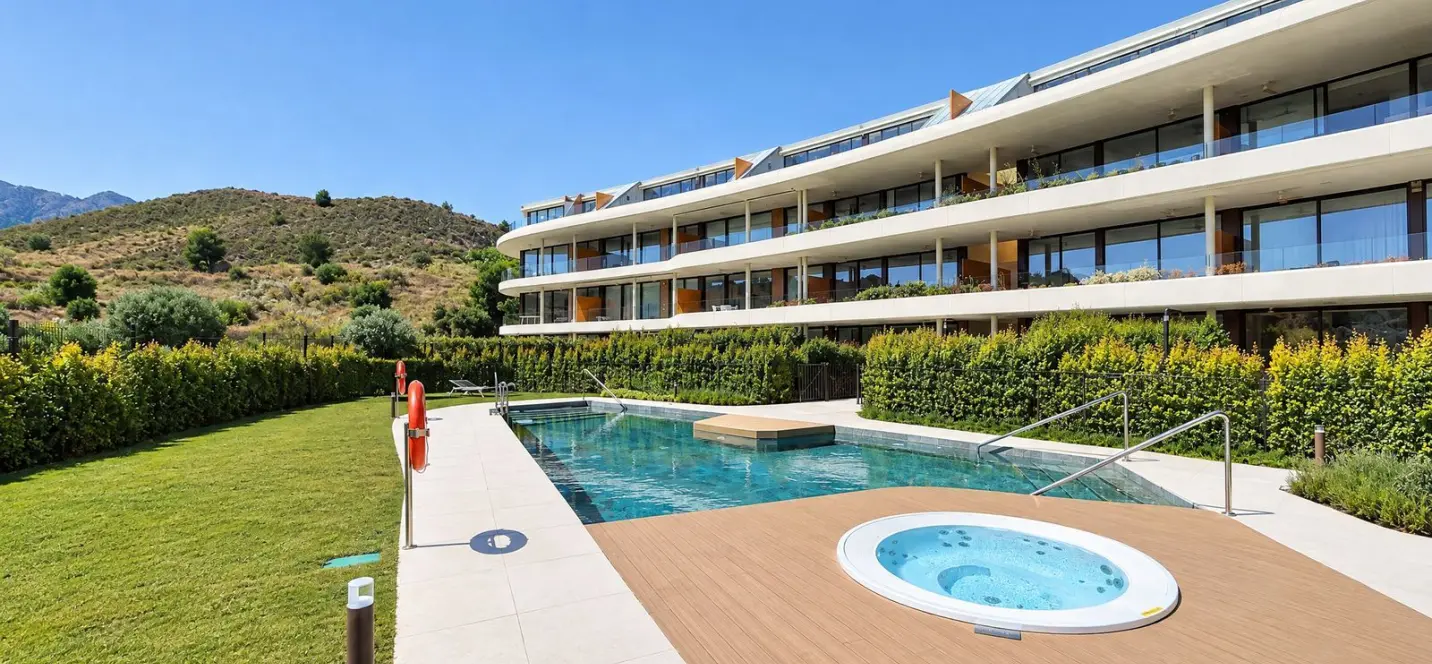 Venta de apartamento en planta media en Fuengirola 1