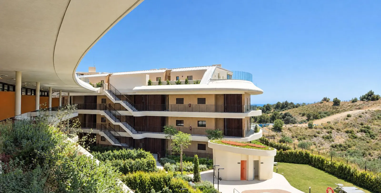 Venta de apartamento en planta media en Fuengirola 6