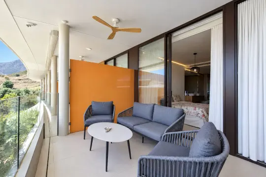 Image 9 thumb
