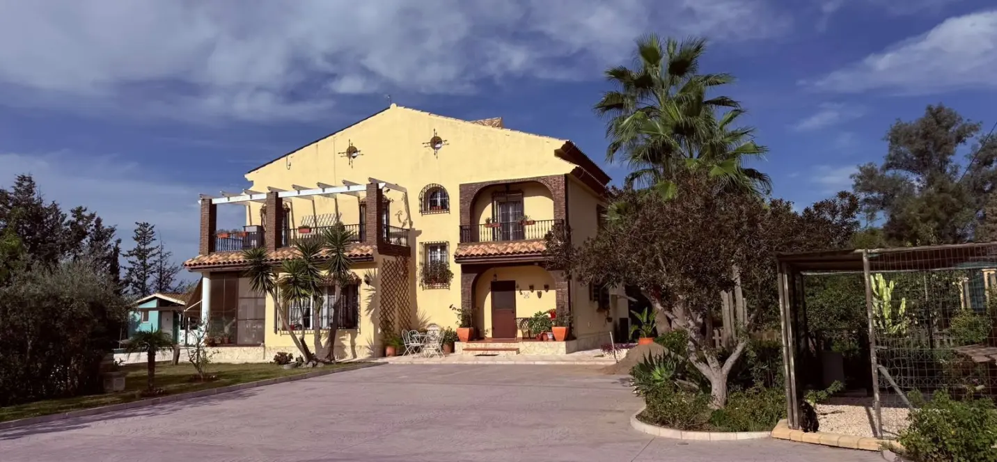 Venta de finca - cortijo en Santa Rosalía 1