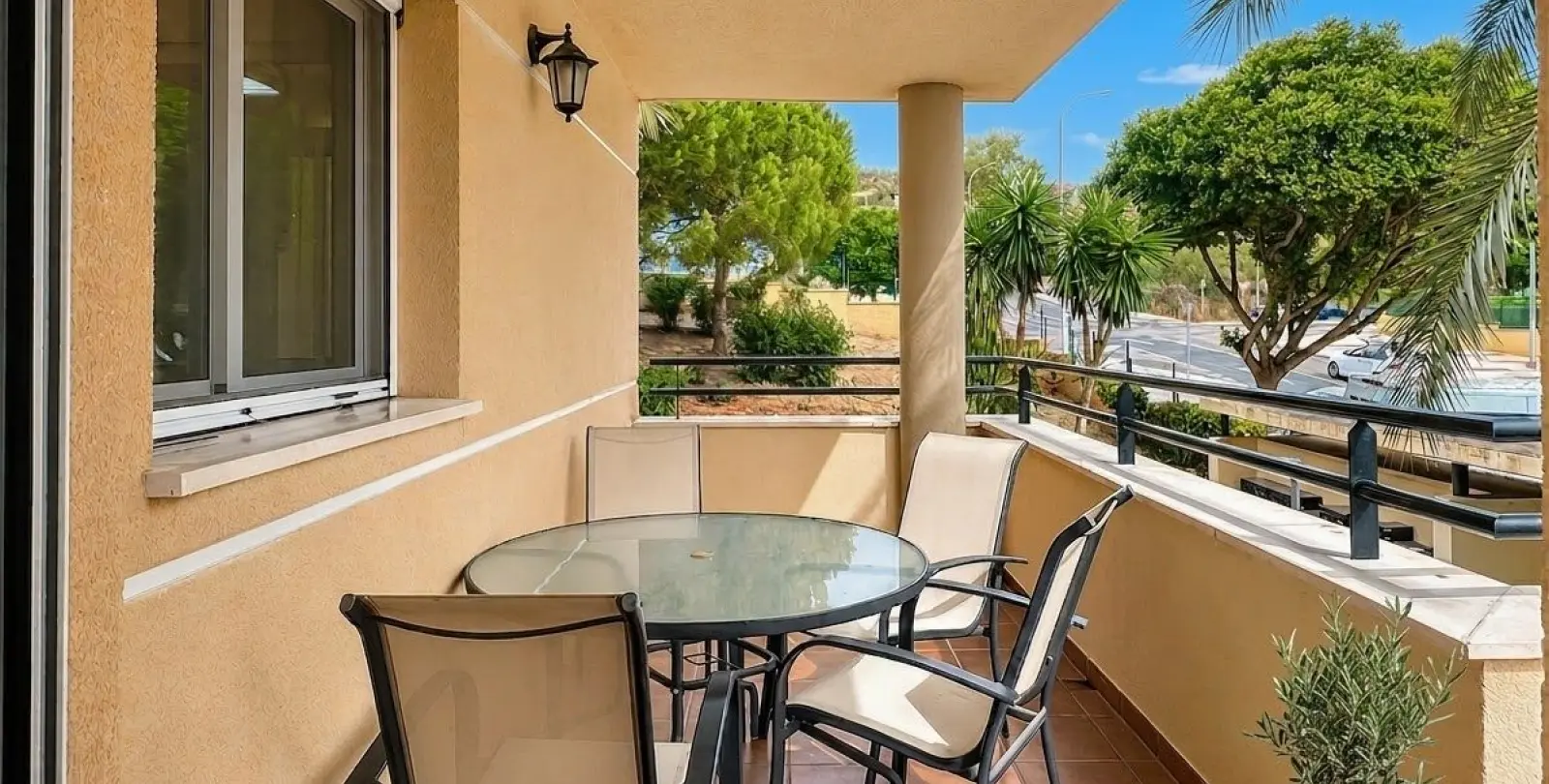 Venta de apartamento en planta media en Torremolinos 1