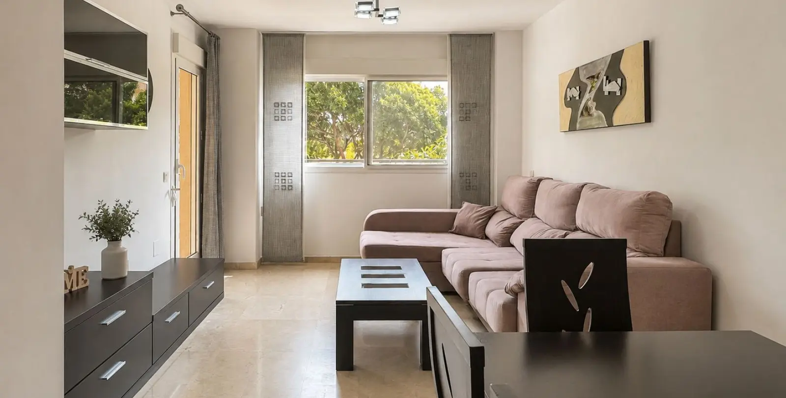 Venta de apartamento en planta media en Torremolinos 2