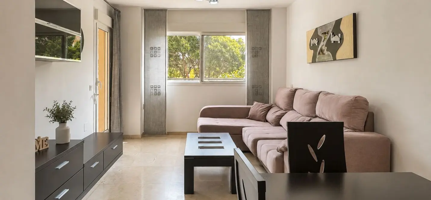 Venta de apartamento en planta media en Torremolinos 1