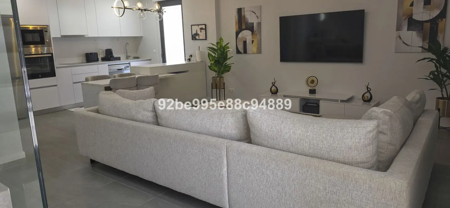 Long-term rent of semi-detached house in Riviera del Sol 2