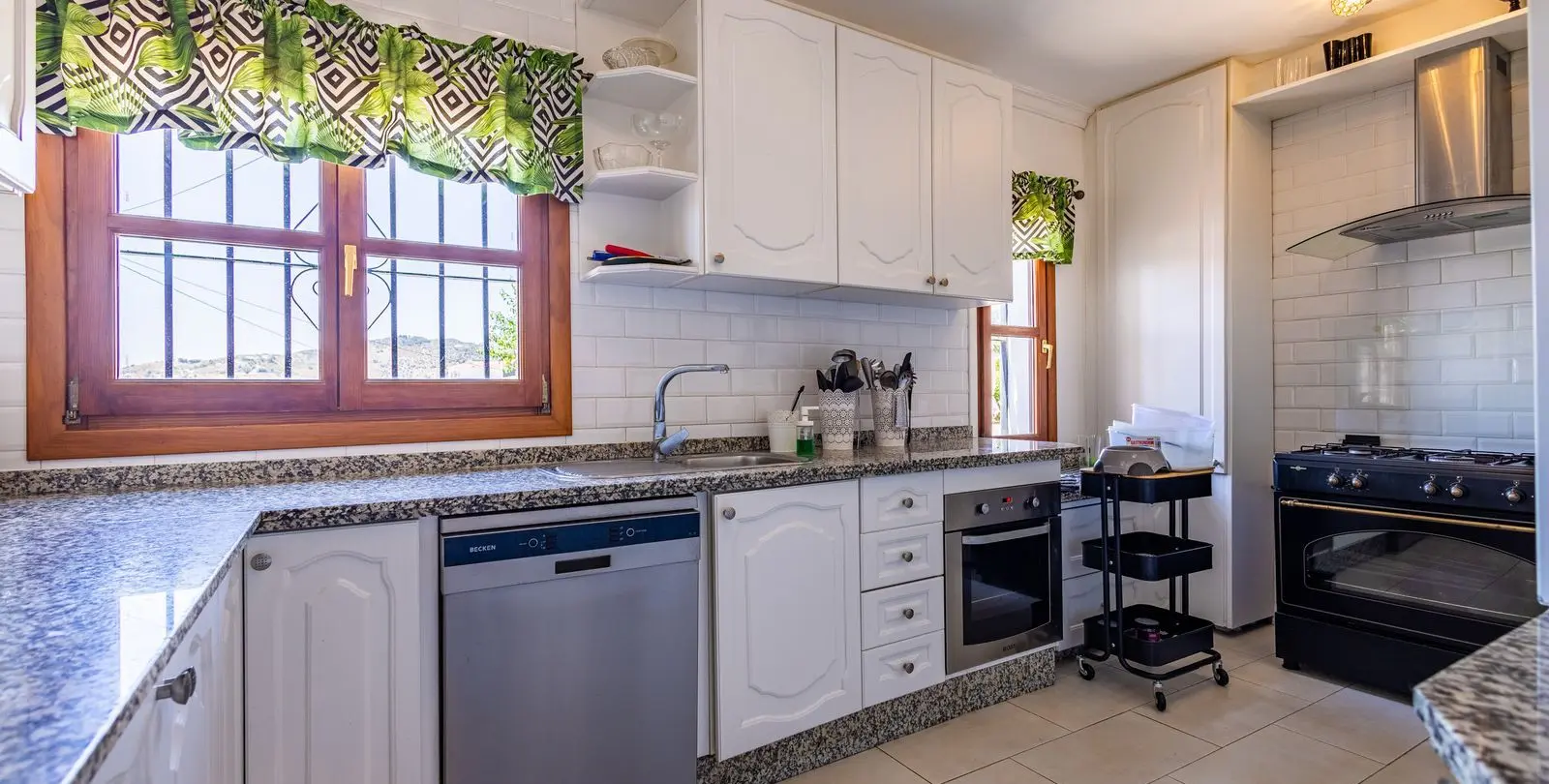 Venta de finca - cortijo en Canillas de Albaida 36