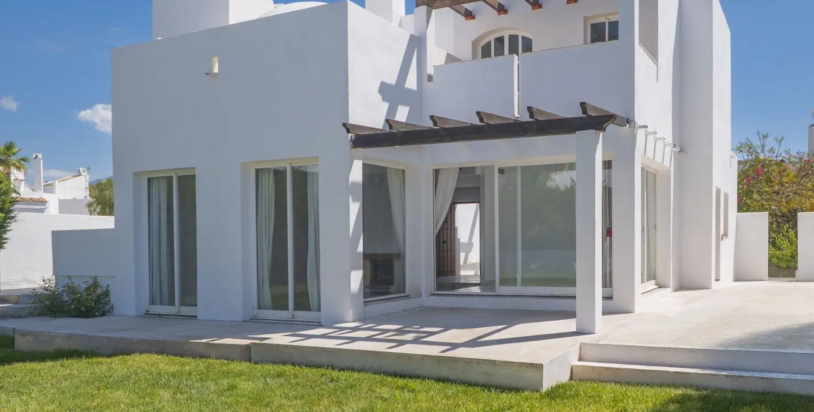 Venta de villa independiente en Puerto Banús 1