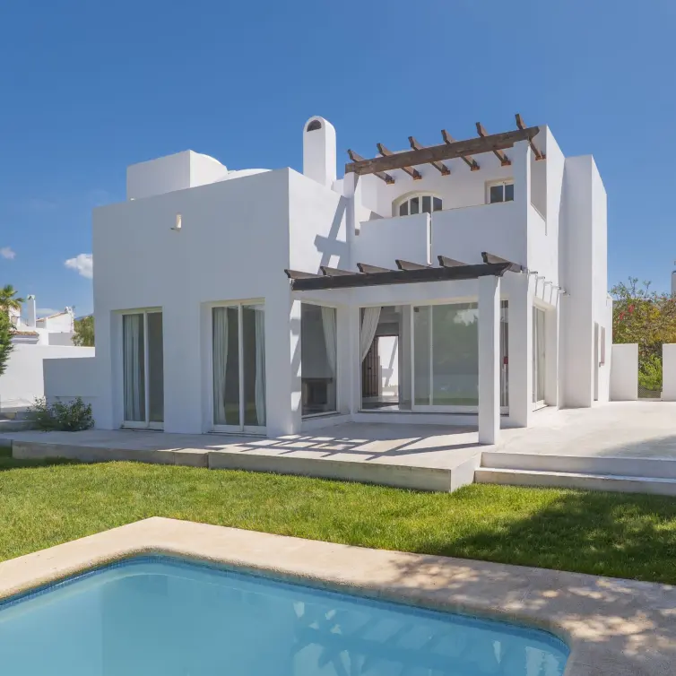 Venta de villa independiente en Puerto Banús