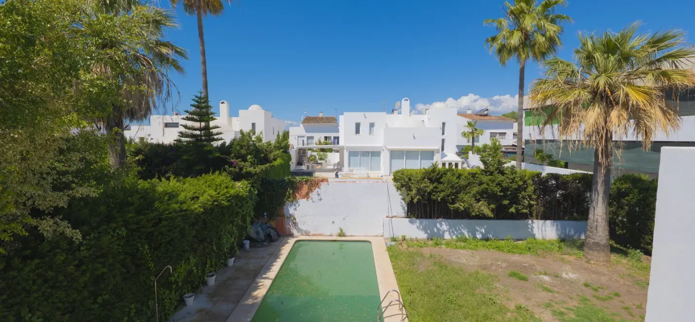 Venta de villa independiente en Puerto Banús 3