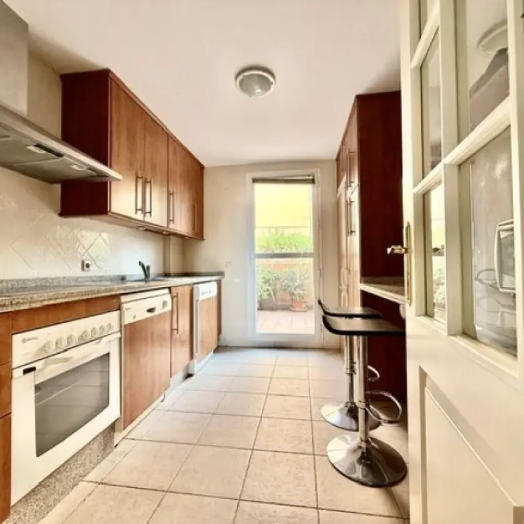Sale of middle floor apartment in Santa María
