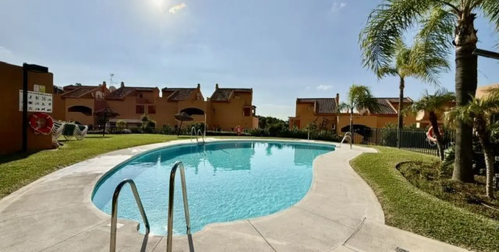 Sale of middle floor apartment in Santa María 15