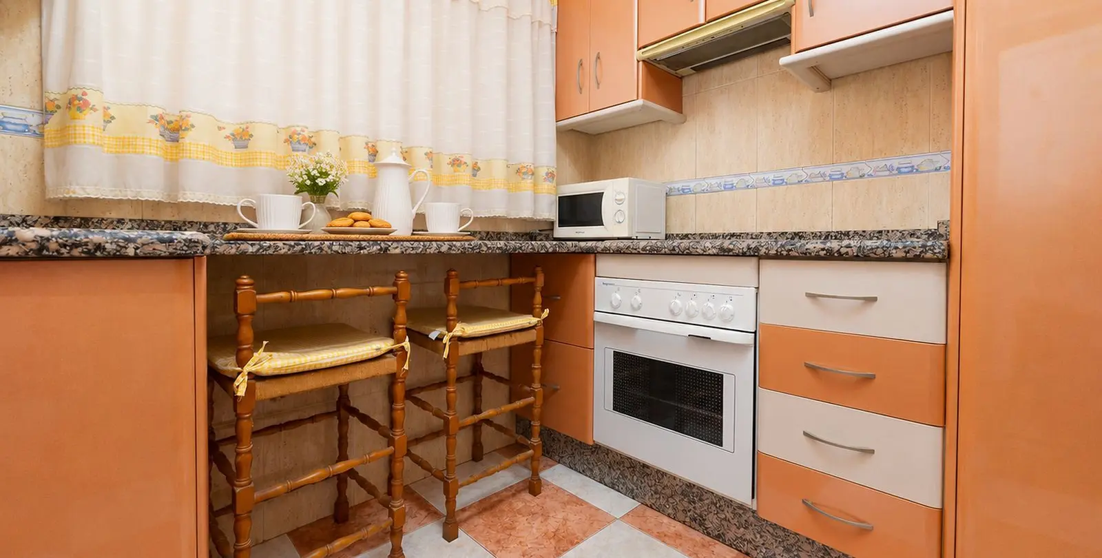 Sale of middle floor apartment in Los Boliches 5