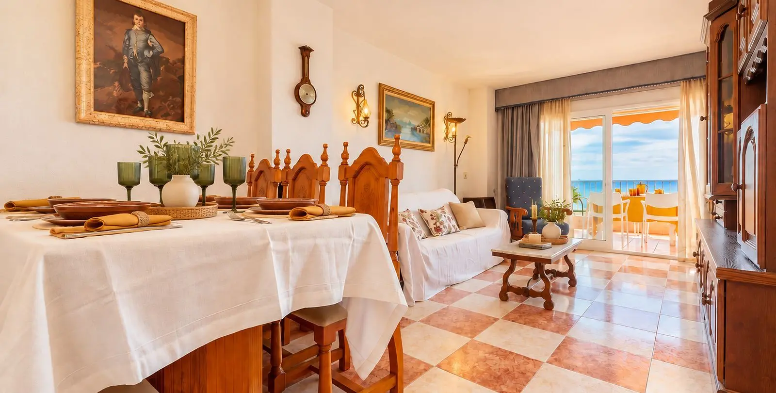 Sale of middle floor apartment in Los Boliches 11
