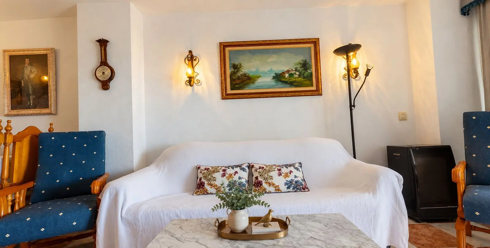 Sale of middle floor apartment in Los Boliches 12