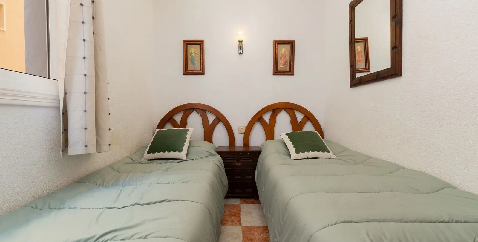 Sale of middle floor apartment in Los Boliches 17