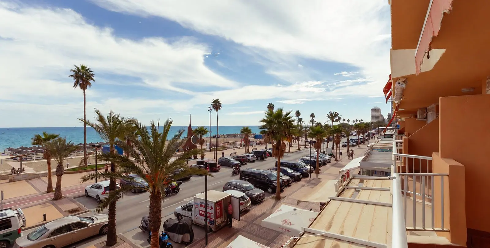 Sale of middle floor apartment in Los Boliches 23
