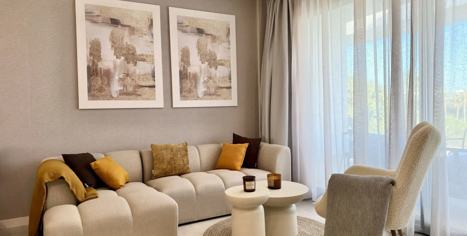 Venta de apartamento en planta media en Estepona 4