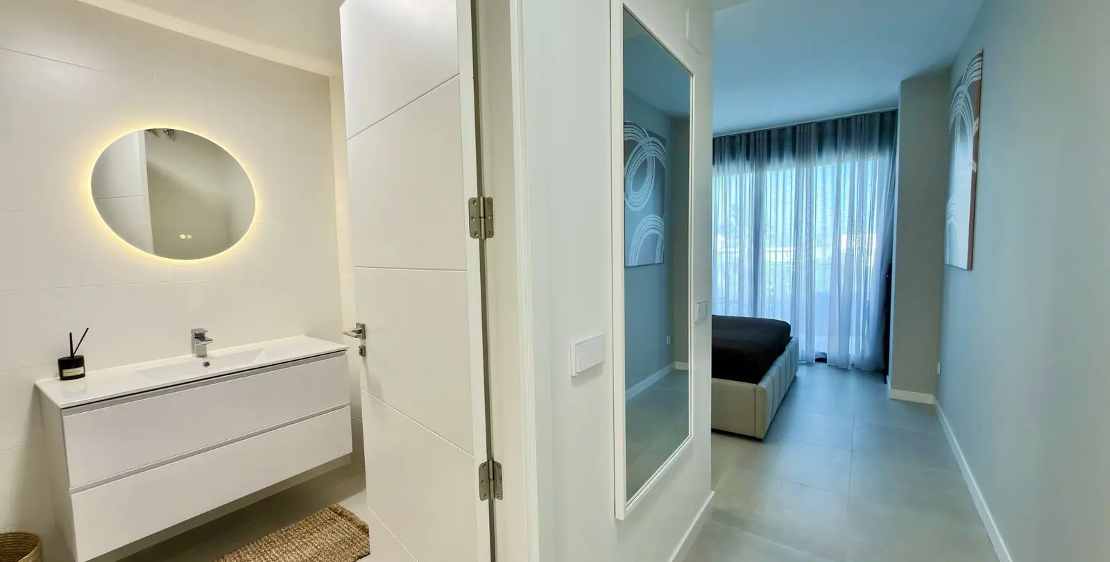 Venta de apartamento en planta media en Estepona 21