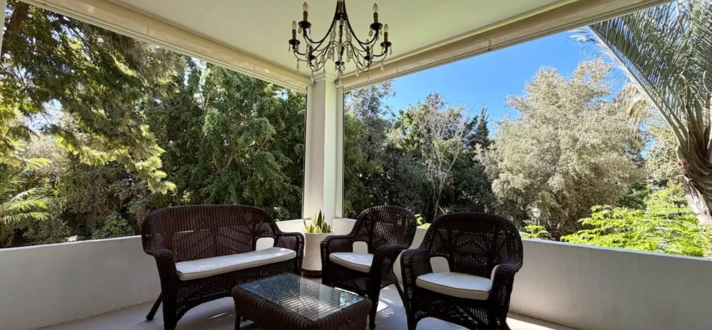 Sale of ground floor apartment in Nueva Andalucía 1
