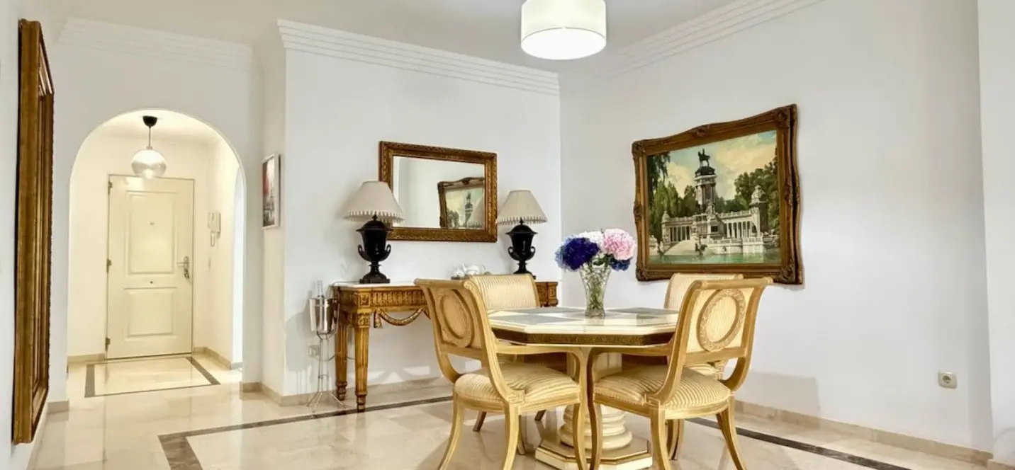 Sale of ground floor apartment in Nueva Andalucía 2