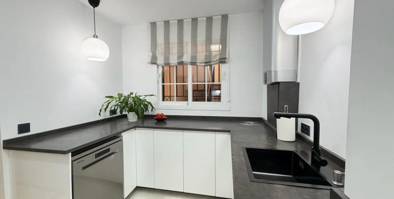 Venta de apartamento en planta baja en Nueva Andalucía 5