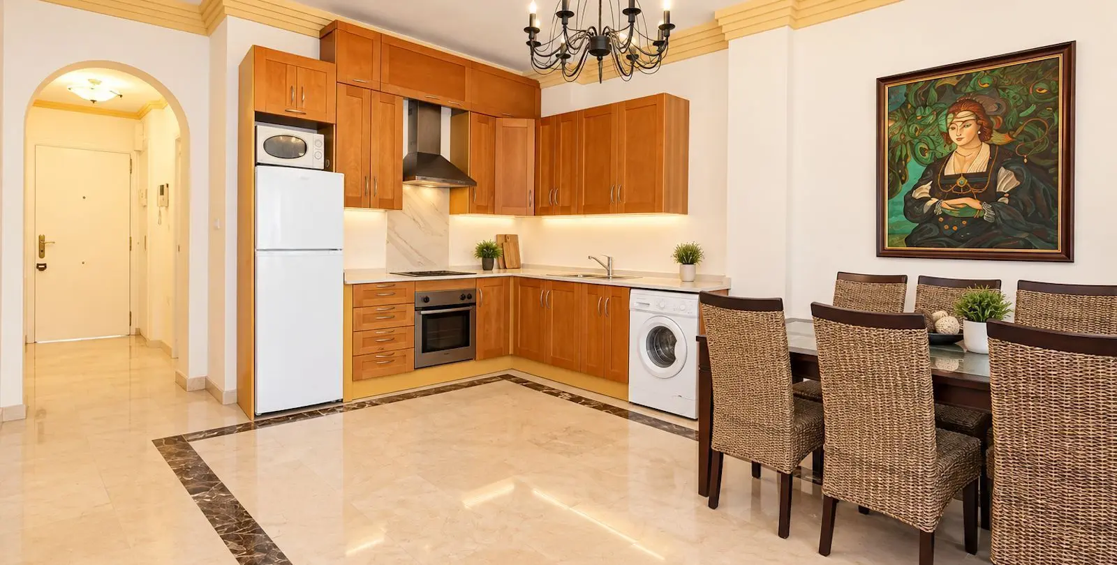 Venta de apartamento en planta media en Nueva Andalucía 4