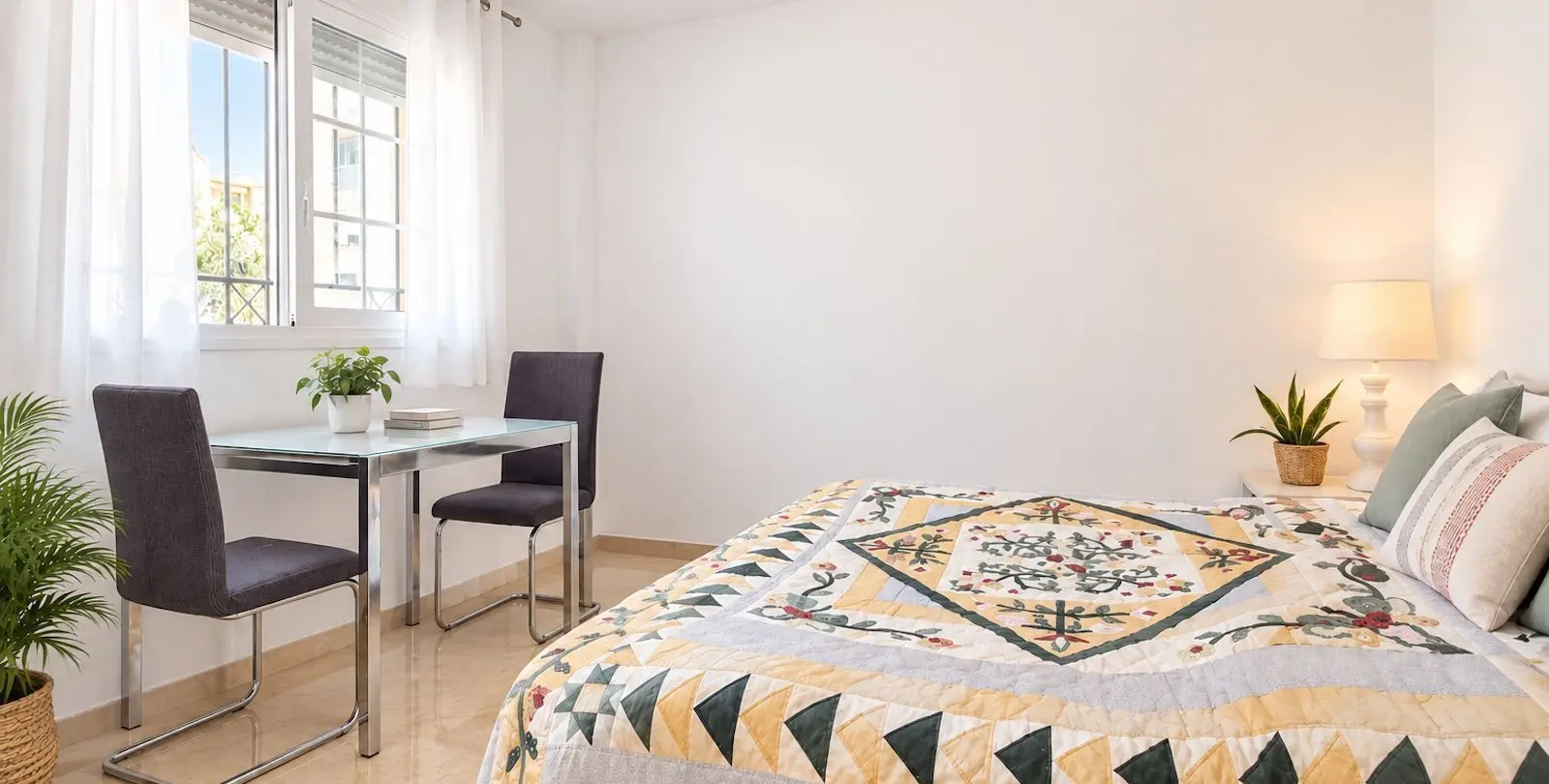 Venta de apartamento en planta media en Nueva Andalucía 7