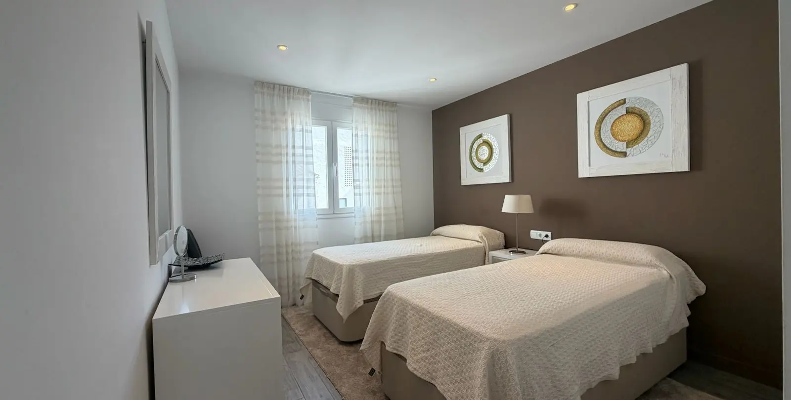 Venta de apartamento en planta media en Puerto Banús 8